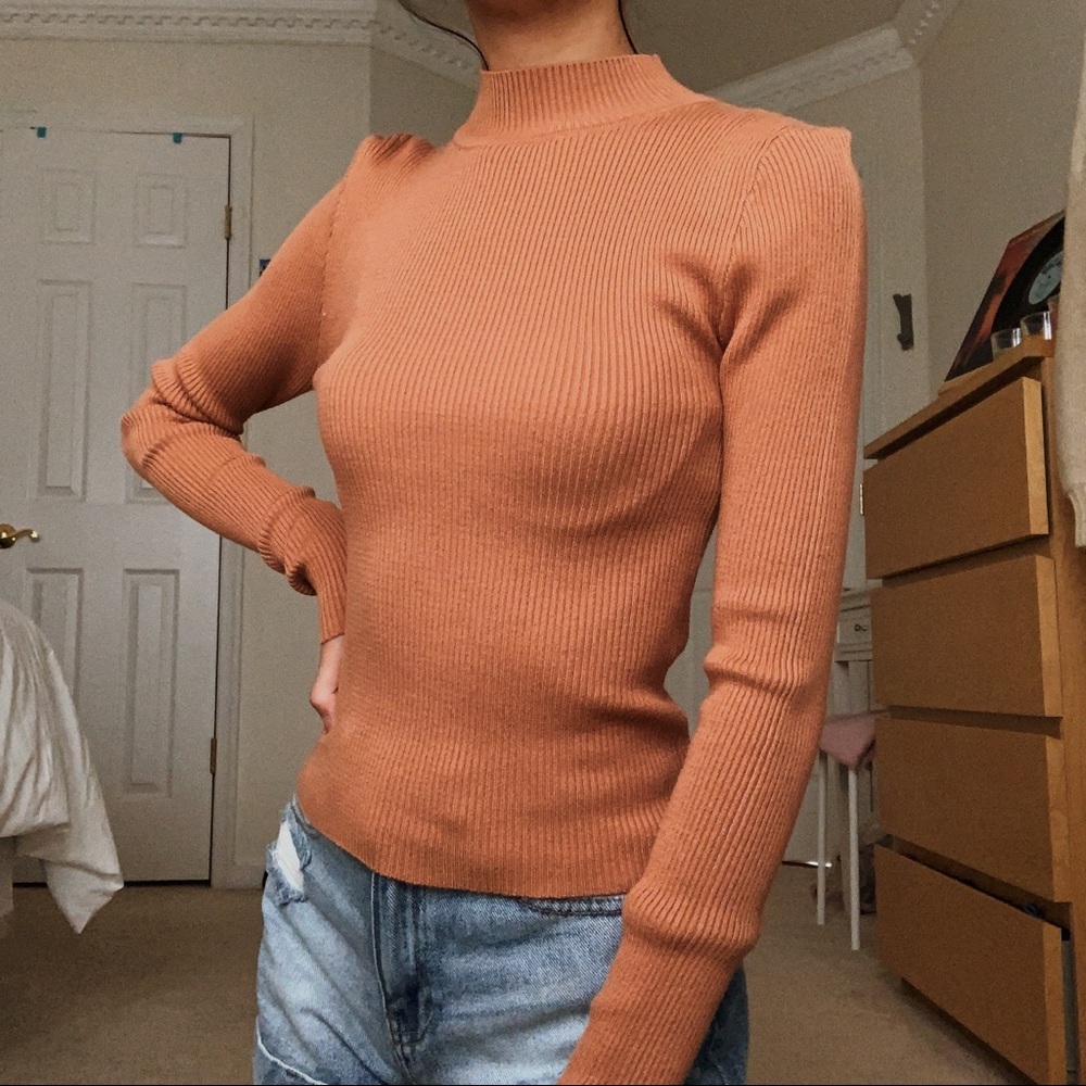 FOREVER 21 brown mock neck long sleeve NWOT